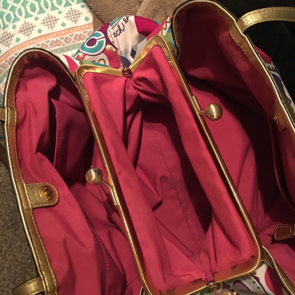 Coach purse - Picture 5 of 8